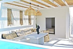 Natura Luxury Villas
