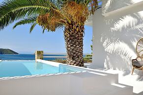 Natura Luxury Villas