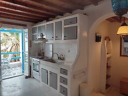 Ornos Beachside 2 Bd Stylish House