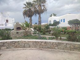 Ornos Beachside 2 Bd Stylish House