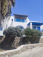 Ornos Beachside 2 Bd Stylish House