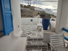 Ornos Beachside 2 Bd Stylish House