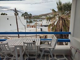 Ornos Beachside 2 Bd Stylish House