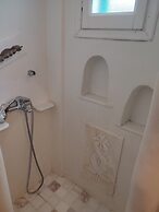 Ornos Beachside 2 Bd Stylish House