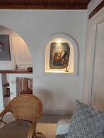 Ornos Beachside 2 Bd Stylish House