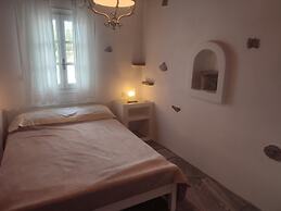 Ornos Beachside 2 Bd Stylish House