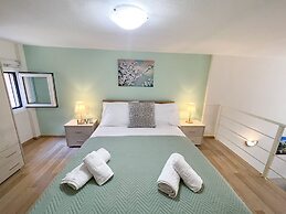 Pistachio Suite - Town Centre