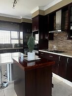 Fourways Luxury 5-Bed Home