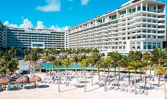 Garza Blanca Resort and Spa