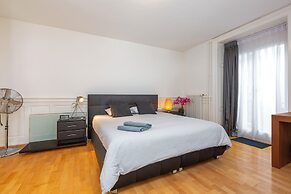 KAYA Zurich Stauffacher