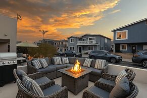 Sandy by Avantstay Oceanview, Steps to Beach Patio w/ Fire Pit + Dinin
