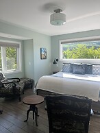 River Retreat Kananaskis