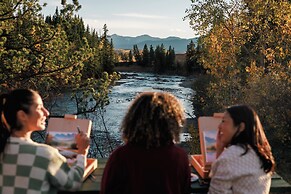 River Retreat Kananaskis