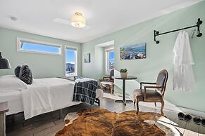 River Retreat Kananaskis