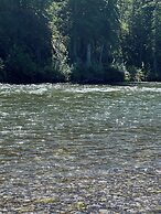 River Retreat Kananaskis