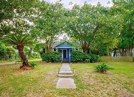 House on 6th- 3 Bed/2 Bath Home Located a Short Drive to Downtown Gulf