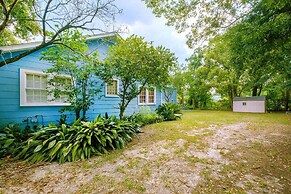 House on 6th- 3 Bed/2 Bath Home Located a Short Drive to Downtown Gulf