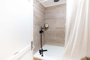 House on 6th- 3 Bed/2 Bath Home Located a Short Drive to Downtown Gulf