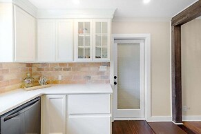 House on 6th- 3 Bed/2 Bath Home Located a Short Drive to Downtown Gulf