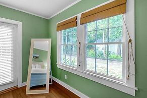 House on 6th- 3 Bed/2 Bath Home Located a Short Drive to Downtown Gulf