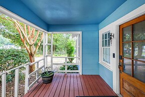 House on 6th- 3 Bed/2 Bath Home Located a Short Drive to Downtown Gulf