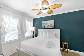 House on 6th- 3 Bed/2 Bath Home Located a Short Drive to Downtown Gulf