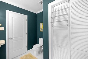 House on 6th- 3 Bed/2 Bath Home Located a Short Drive to Downtown Gulf