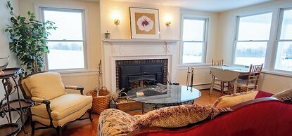 Cooper Hill Inn