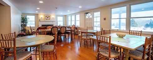 Cooper Hill Inn
