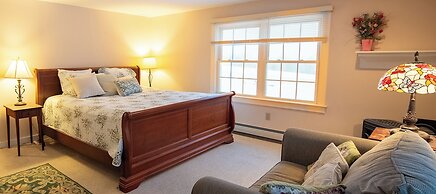 Cooper Hill Inn