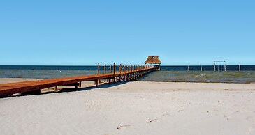 LOB LOB Beach Cabins