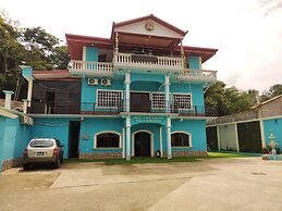 Hotel y Restaurante Villa Quetzaly