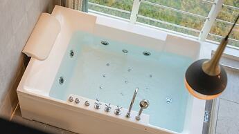 Gangneung Meerbrick Spa Pension