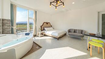 Gangneung Meerbrick Spa Pension