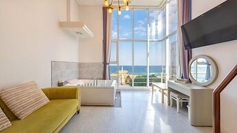 Gangneung Meerbrick Spa Pension