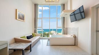 Gangneung Meerbrick Spa Pension