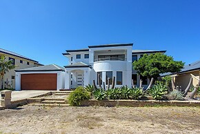 Seacrest Luxurious Holiday Home