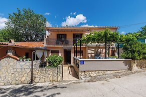House Papinka With Private Pool & Garden