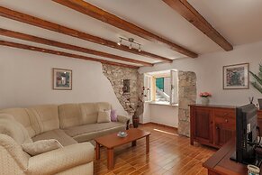 House Papinka With Private Pool & Garden