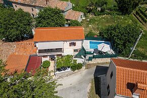 House Papinka With Private Pool & Garden