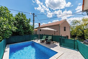 House Papinka With Private Pool & Garden