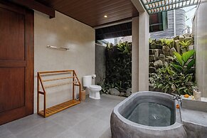 Monique Ubud Villa