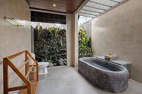 Monique Ubud Villa