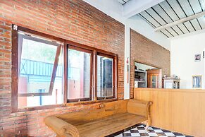 Hotel O Kauman Near International Batik Center Formerly Hotel Bata Mer