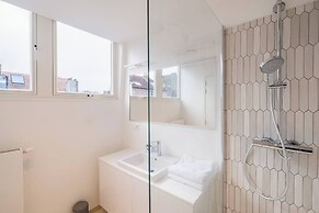 Top Floor New Duplex Stunning View In Trendy St Gilles