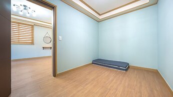 Gyeongju Beach Castle Pension