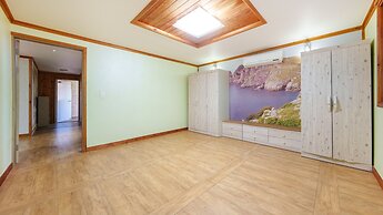 Gyeongju Beach Castle Pension