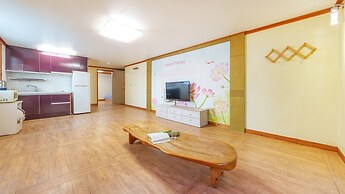 Gyeongju Beach Castle Pension