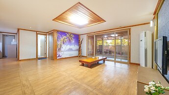 Gyeongju Beach Castle Pension