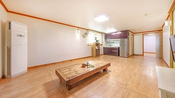 Gyeongju Beach Castle Pension